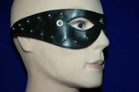 Чёрная маска на глаза Zorro с клёпками и съемными шорами 