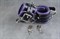 Подвёрнутые кожаные наручники с фиолетовым подкладом - фото 70884